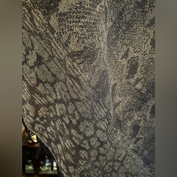 Roberto Cavalli Wool and Coyote Shawl - Picture 14 of 15